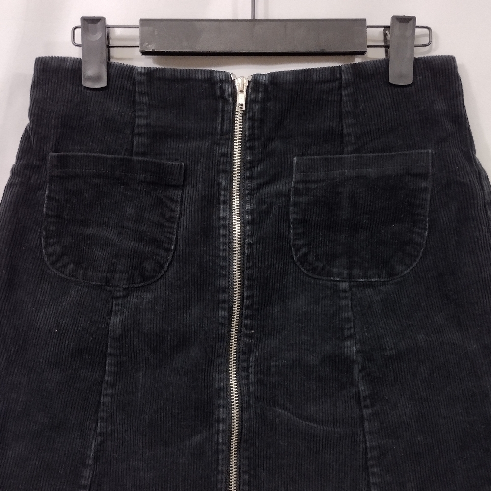 Brandy Melville A-line Corduroy Skirt Women's OS Black Preppy Academia Y2K 90s - Picture 6 of 7